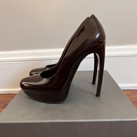 Alexander McQueen Shoes - Alexander McQueen Oxblood Pumps